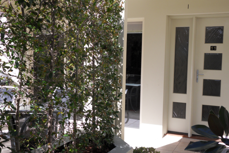 LIFESTYLE ON GORDON... IT'S FABULOUS! All Offers around the mid $500,000 range. Picture 3