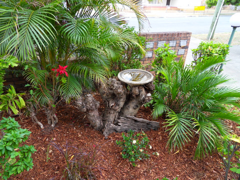 GREAT VALUE! GOOD LOCATION - CLOSE TO BROADWATER OFFERING GLIMPSES FROM UNIT! Picture 3