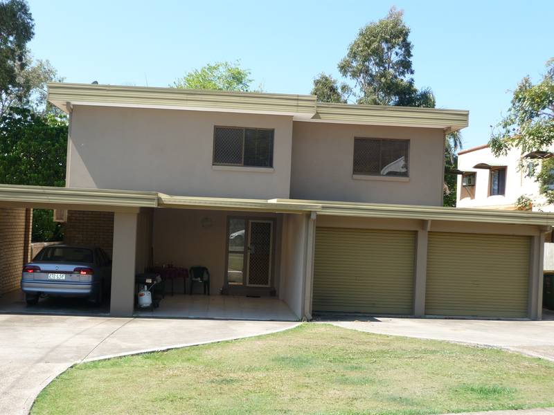 SPACIOUS 3 BEDROOM DUPLEX IN EXCLUSIVE TSS AREA - INSPECT SATURDAY 19TH SEPT 12.00 NOON TO12.30PM Picture 1