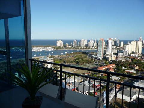 INCREDIBLE VALUE HERE - VERY HIGH FLOOR Picture 2