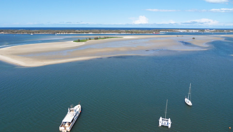 STUNNING BROADWATER VIEWS - UNFORESEEN CIRCUMSTANCES NECESSITATE URGENT SALE!. OPEN HOUSE - SEE TIMES BELOW Picture 2