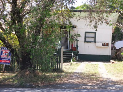 CHEAP RENOVATOR SUPERB LOCATION NEEDS GOOD WORKOUT TO GET IN SHAPE... Picture