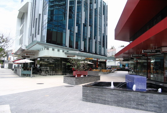 INTERSTATE OWNER WILL TAKE A LOSS!!! All offers over $290,000 will be considered!!! Picture 3