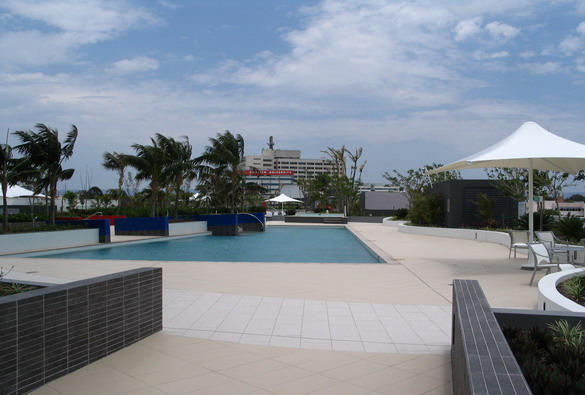 INTERSTATE OWNER WILL TAKE A LOSS!!! All offers over $290,000 will be considered!!! Picture 2