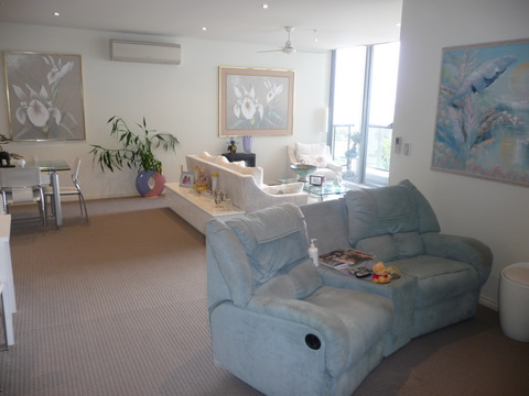 LET'S PARTY!!
WHAT A PENTHOUSE PAD!! Picture 3