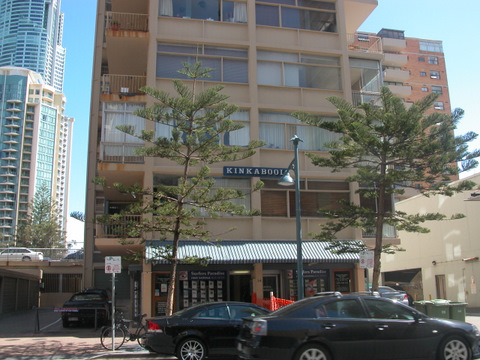 THE HEART OF SURFERS PARADISE Picture 1