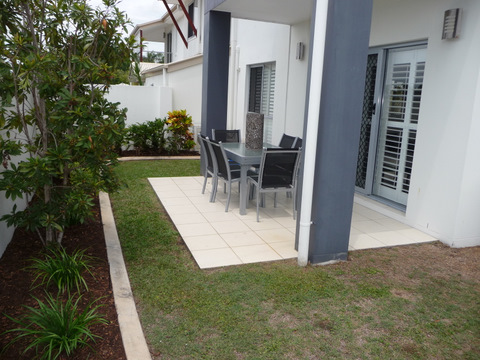 STUNNING 3 BEDROOM DUPLEX IN BRILLIANT QUIET POSITION.JUST LIKE A HOUSE-TOTAL PRIVACY. Picture 2