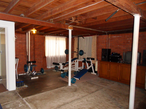 Contract Crashed! 5 Beds Highset Home in Boom Suburb. Open this Weekend! Picture 2