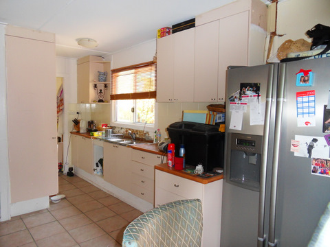 SHATTERED DREAMS....... VENDOR MUST SELL. Picture 2