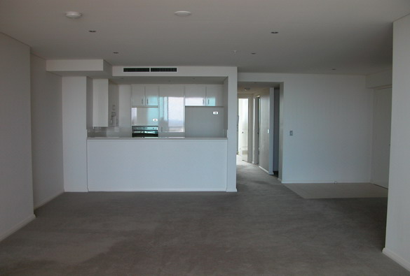 ENORMOUS (151sqm.) 2 BEDROOM PLUS STUDY UNIT WITH FOREVER BROADWATER & OCEAN VIEWS Picture 3