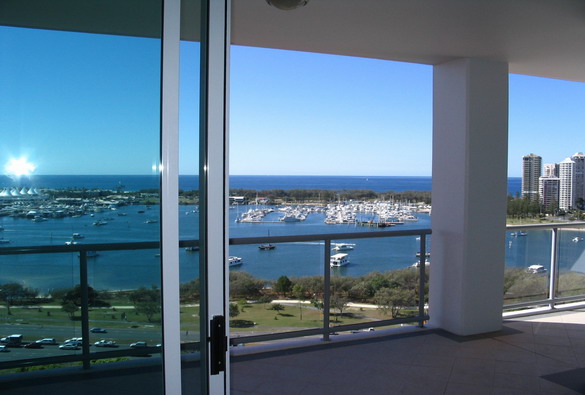ENORMOUS (151sqm.) 2 BEDROOM PLUS STUDY UNIT WITH FOREVER BROADWATER & OCEAN VIEWS Picture 1