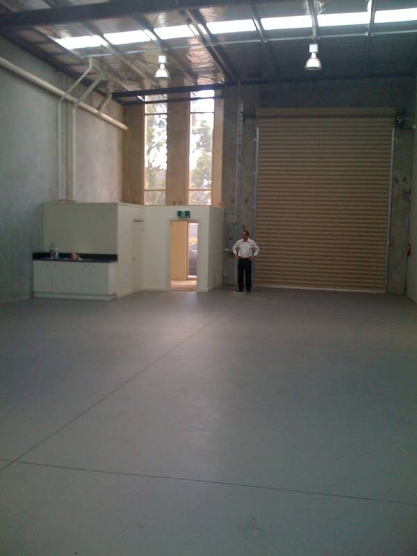 Princes Highway 1KM!! Picture 3