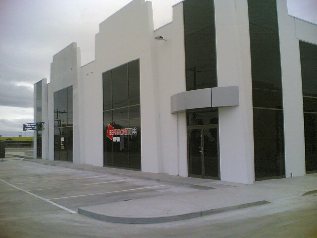 Showroom on Old Geelong Rd Picture 2