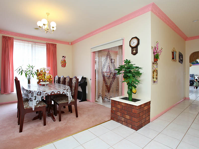 Just Under 1600sqm of land, Great size family home and a massive 4 car garage Picture 2