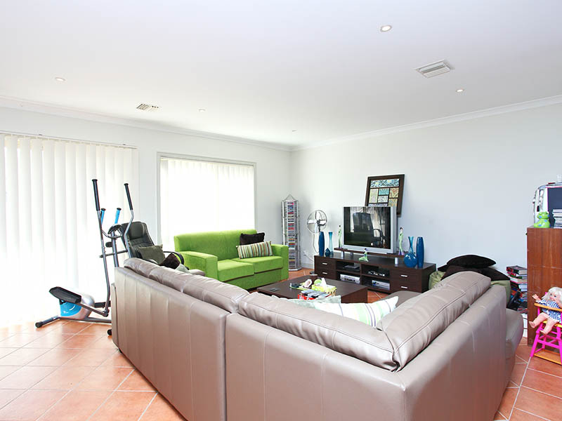 Secure Town Residence In A League Of Its Own Picture 2