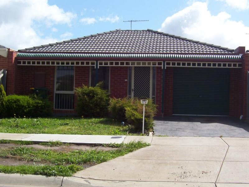 As new and in a great location Picture 1