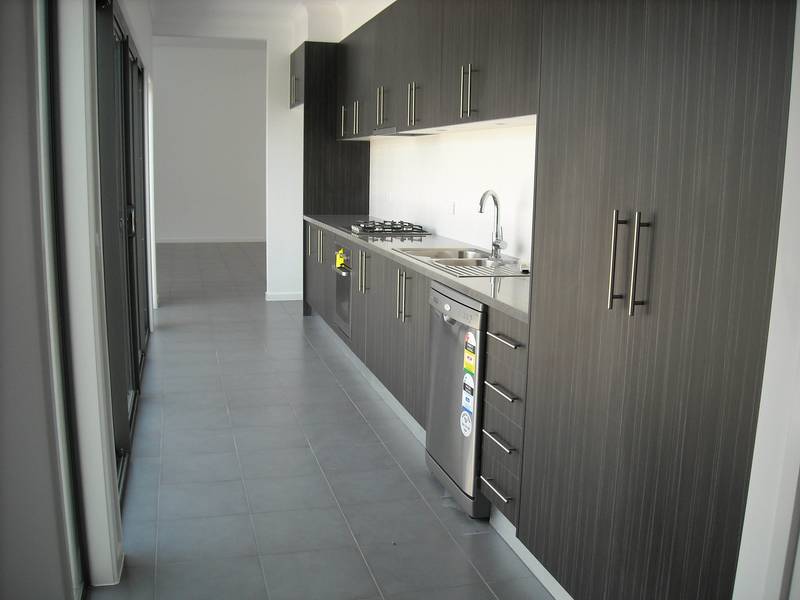 To busy for garden maintenance, this one is for you! Picture 2