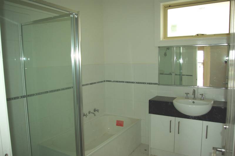 Just Like New! Picture 3