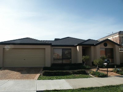 Executive home in stunning location Picture