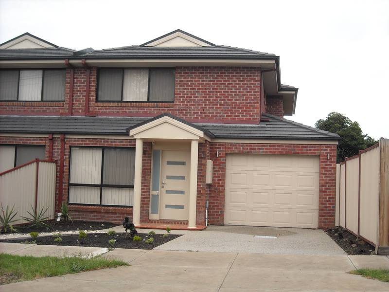 Very Spacious! Picture 1