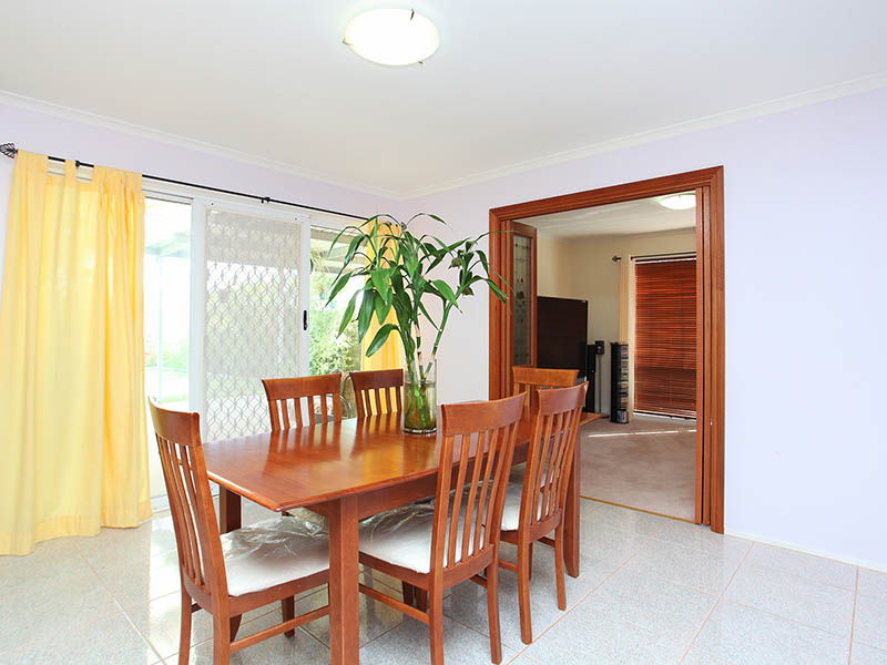 Double Storey, Family Living!!! Picture 3