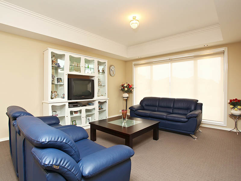 UNRIVALLED SOPHISTICATION!!! Picture 3