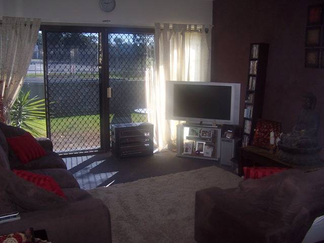 MOVE STRAIGHT IN! Picture 3