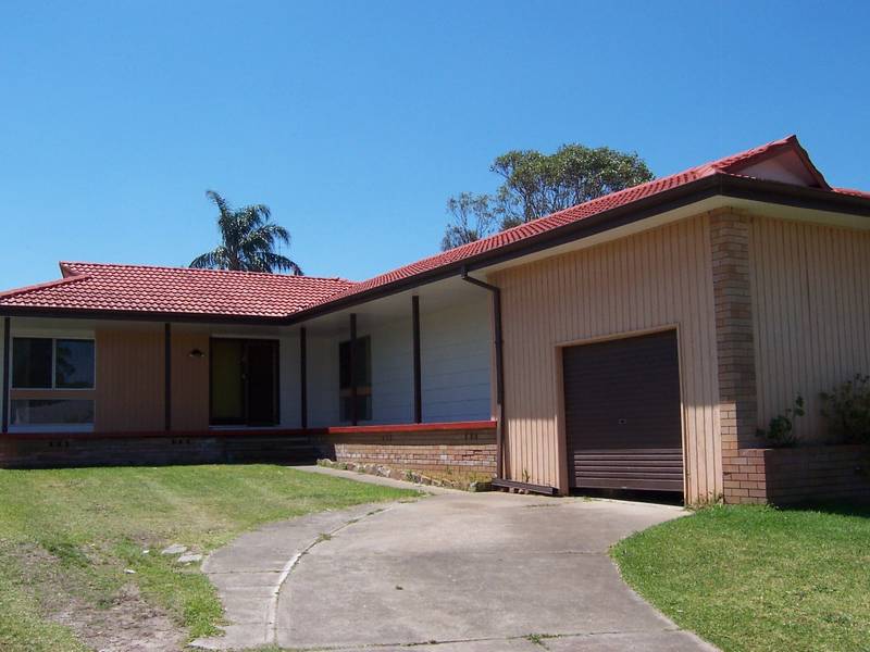 Freshly Painted with a Pool for Summer Picture 1