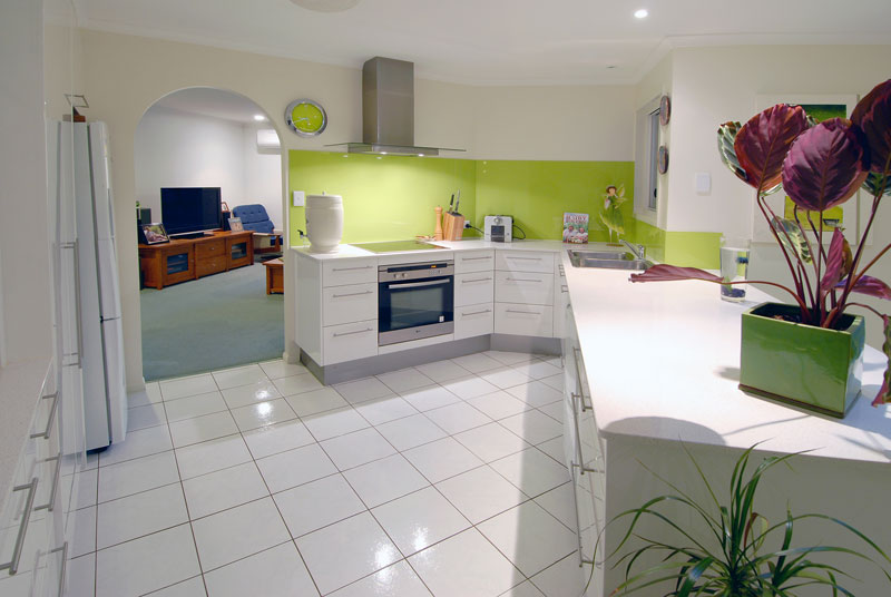 AFFORDABLE, PRIVATE & A GREAT LOCATION! Picture 3