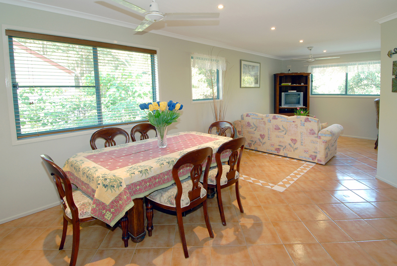 UNIQUE BUDERIM LIVING PLUS GRANNY FLAT Picture 2