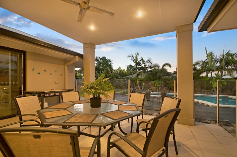 PEACEFUL PERFECTION PRICED TO SELL Picture 3