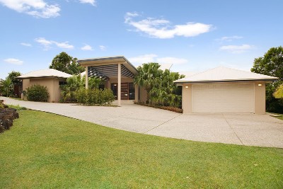 PRIVATE BUDERIM ACREAGE WITH OCEAN VIEWS Picture PRIVATE BUDERIM ACREAGE WITH OCEAN VIEWS Picture