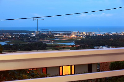 OLD HOME ON OCEAN-VIEW BLOCK - ON BUDERIM! Picture