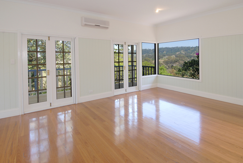 BIG HOUSE ON THE PRAIRIE! Picture 3