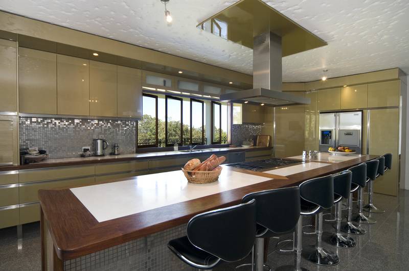 BUILD COST $3,6 MILLION OFFERS OVER 2 MILLION WILL BUY DON'T MISS OUT !!! Picture 3