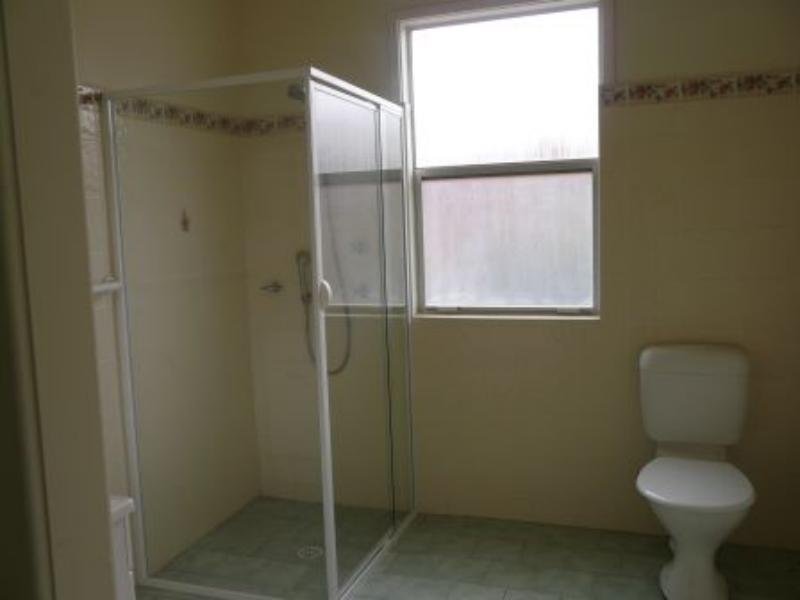 CONVENIENT LOCATION Picture 3