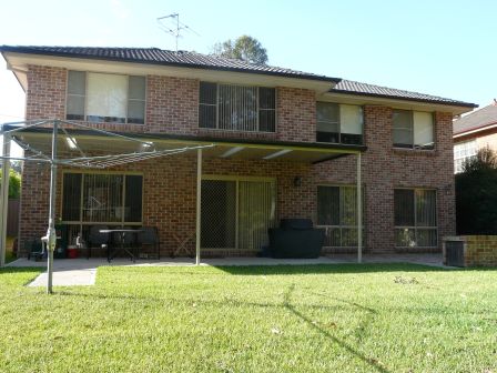 Tri- Level Splendour! Picture 1