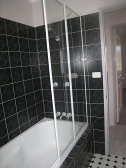 LOVELY UNIT Picture 3