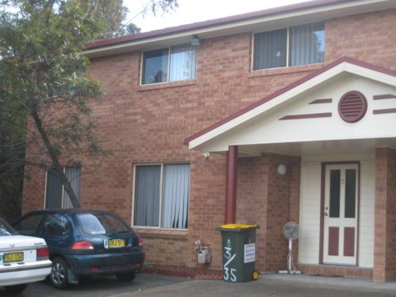 3/35 ROBINSON AVENUE LAMBTON Picture 1