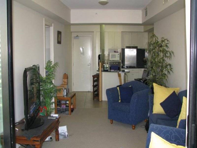 BROADBEACH ON THE PARK Picture 3