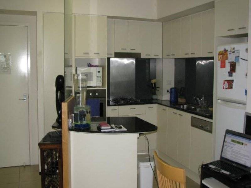 BROADBEACH ON THE PARK Picture 2