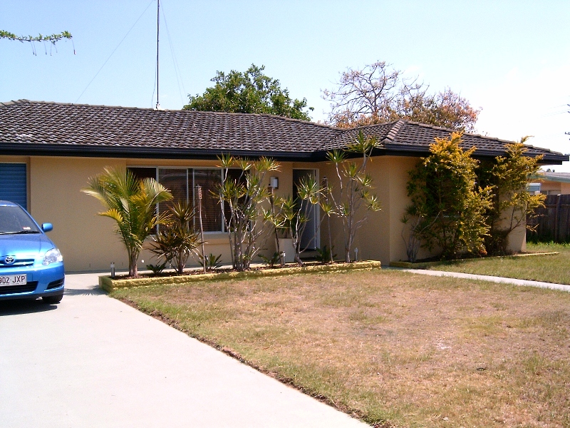 Huge Dry Block in Broadbeach Waters Picture 1
