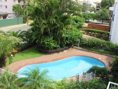 SUPER VALUE FOR BROADBEACH Picture