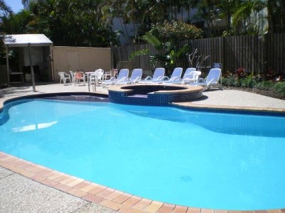 BROADBEACH/SURFERS - OPEN SAT & SUN 12-12.45PM Picture