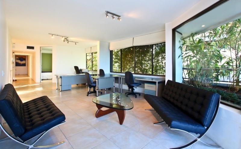 Southport spectacular - Broadwater views, home / offices. Picture 3