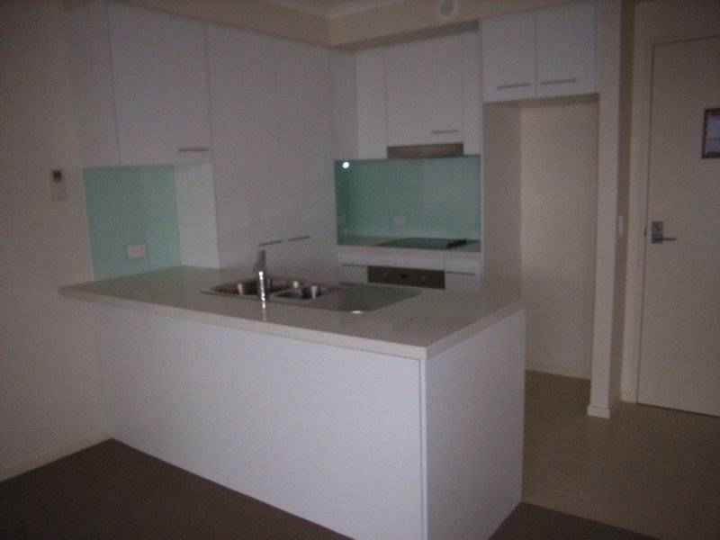 "CENTRAL PLAZA" - TOOWOOMBA CITY Picture 2