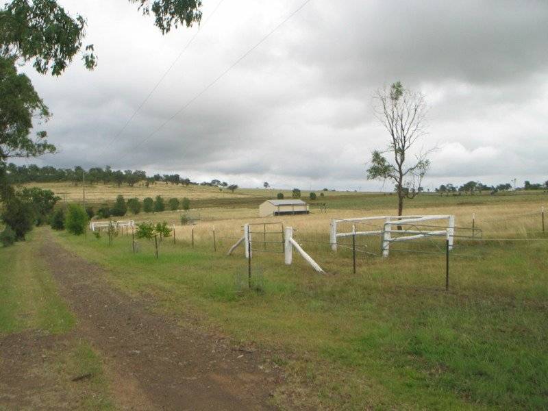 "CRESTVIEW" - 10 Acres - Horse Lovers Delight - Large Renovated Home - Greenmount Picture 2