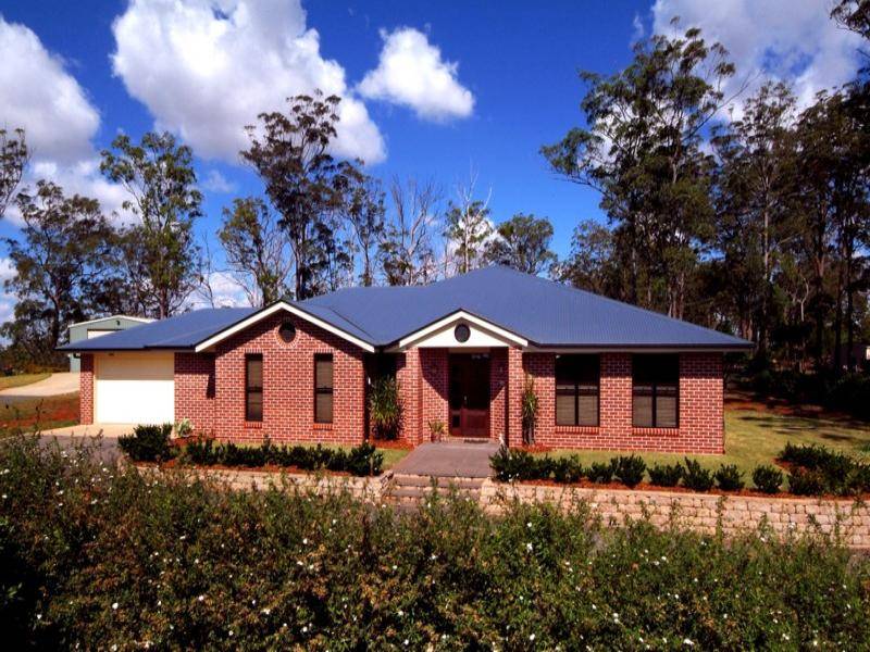 A Prestigious Highfields Address Picture 1