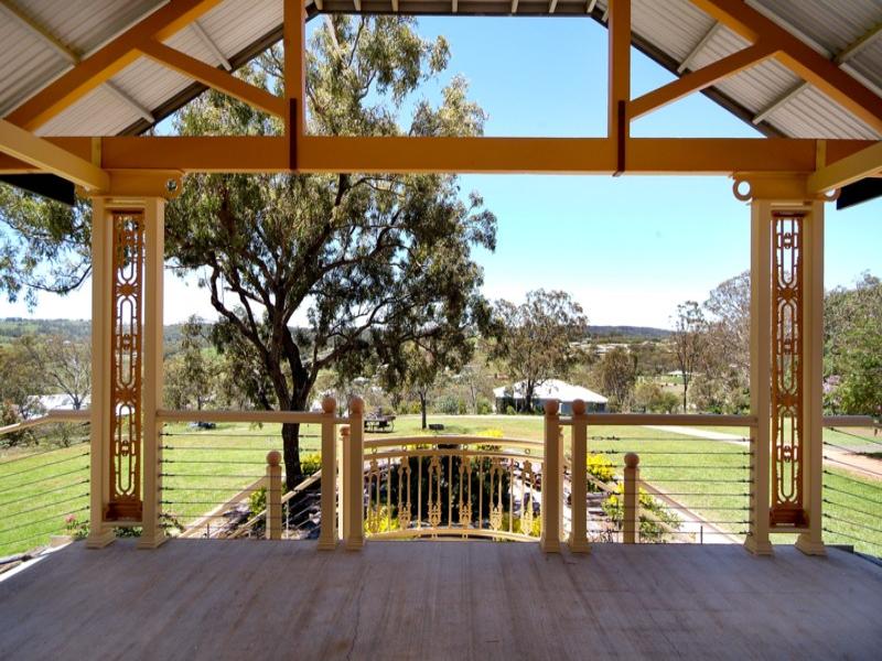 An Australian Castle with International Flavour - Top Camp Picture 2