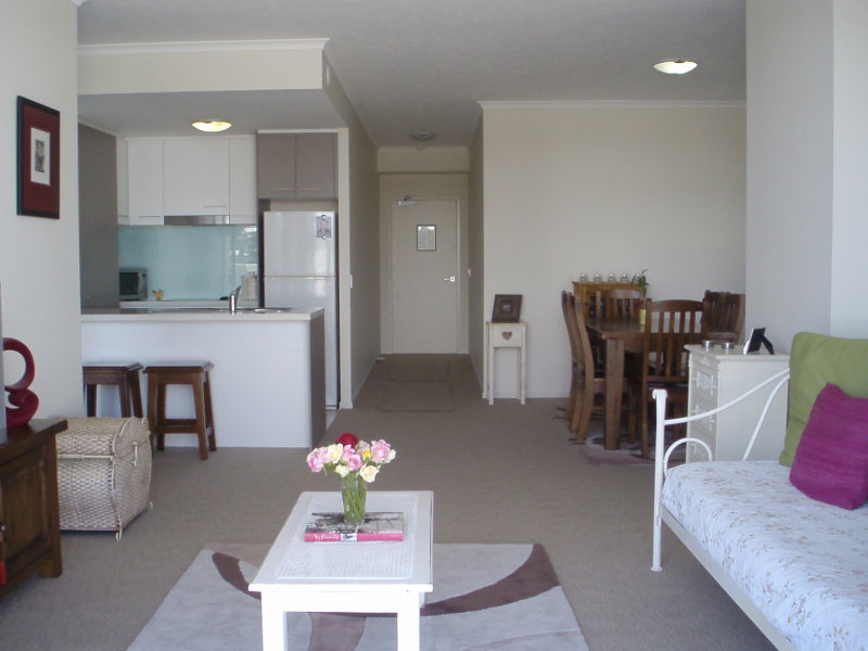 Attention Investors - Inner City Apartment Picture 3